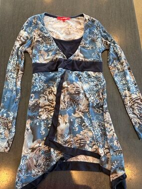 Le Grenier Blue Floral Long-Sleeve Wrap Top XS